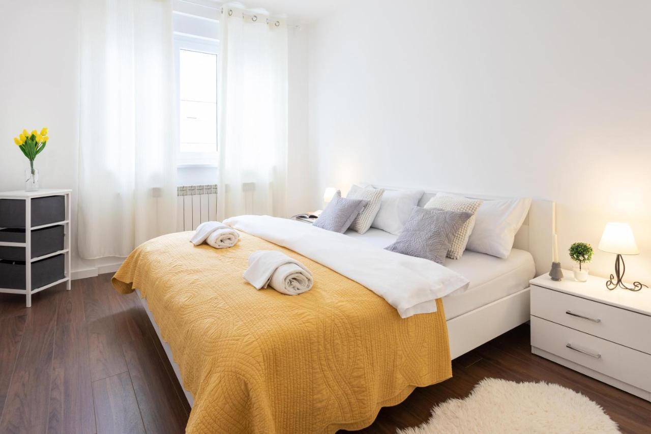 Sunny 2Bdr Apartment With A Balcony Zagreb Exterior foto