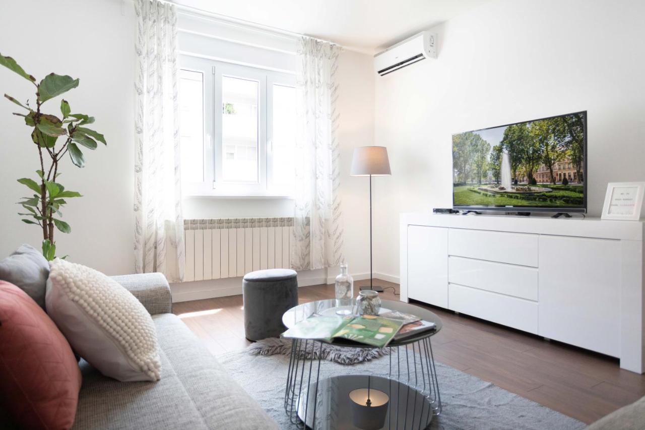 Sunny 2Bdr Apartment With A Balcony Zagreb Exterior foto